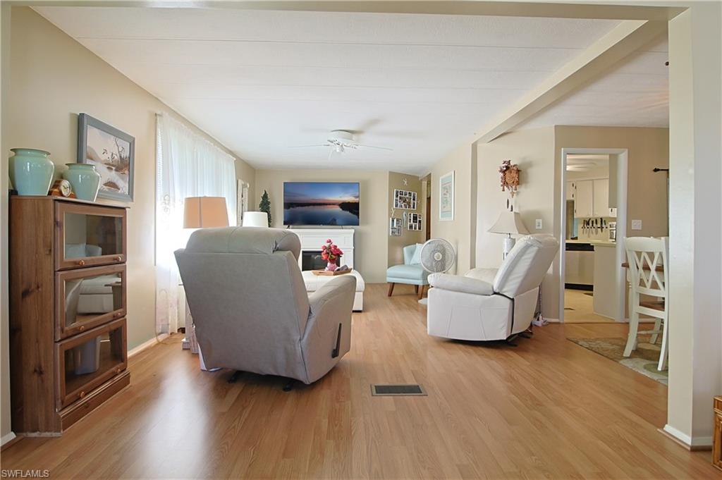 4 Fig St Property Photo 25