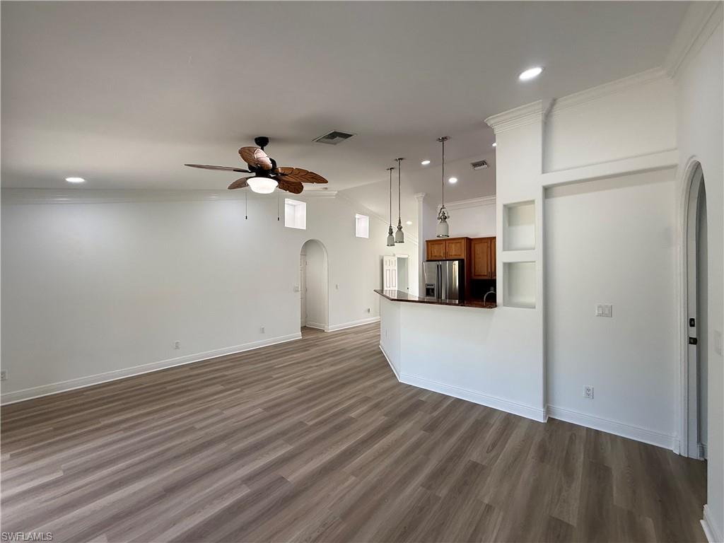 2712 25th St W Property Photo 5