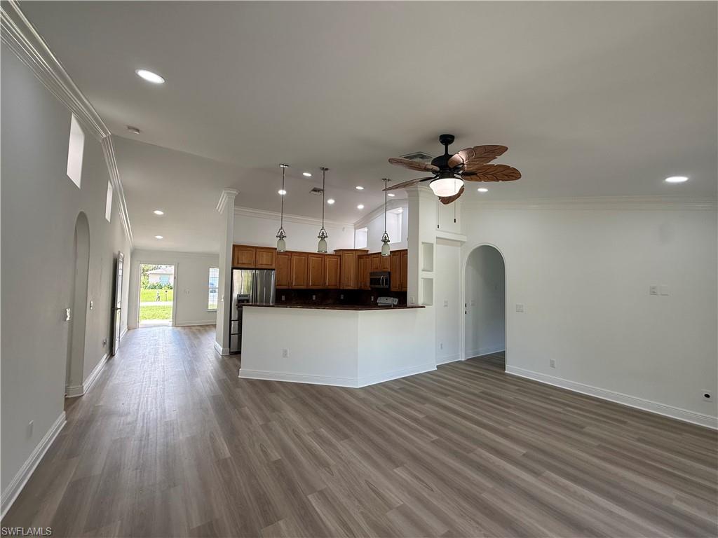 2712 25th St W Property Photo 6