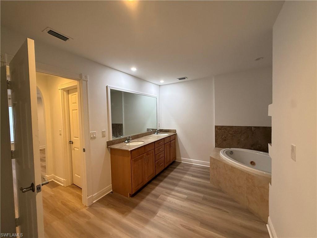 2712 25th St W Property Photo 23