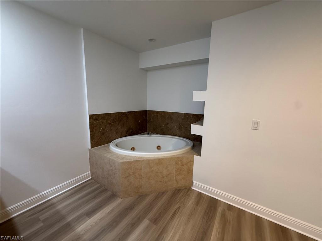2712 25th St W Property Photo 24