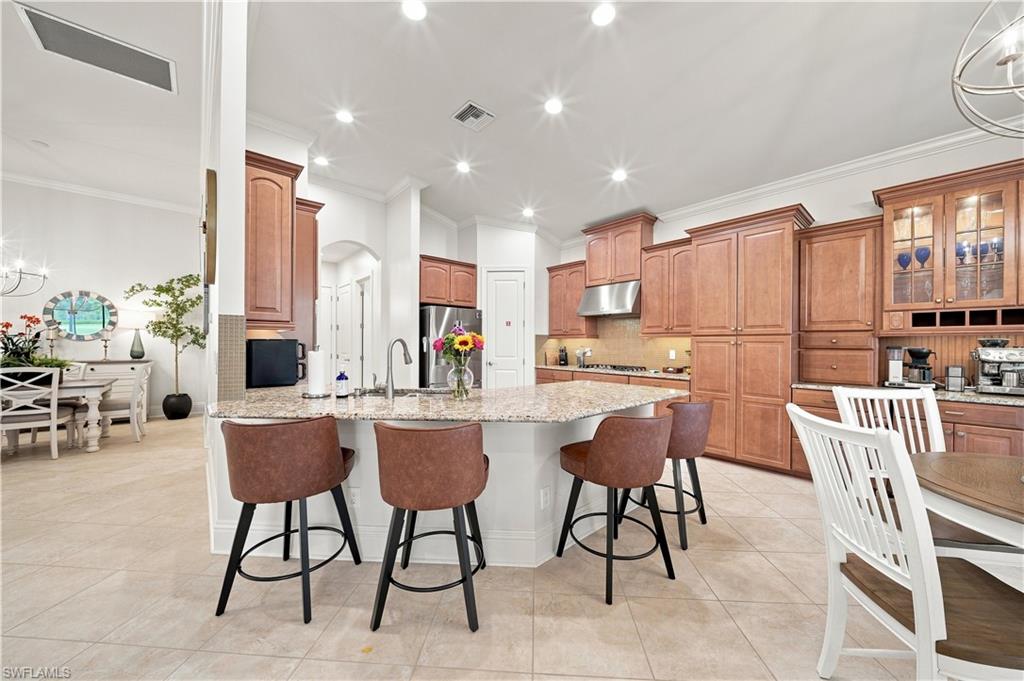 8888 Savona Ct Property Photo 4