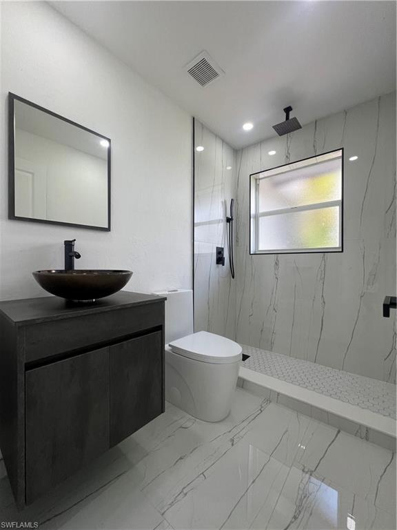 4562 Tennyson Dr Property Photo 4