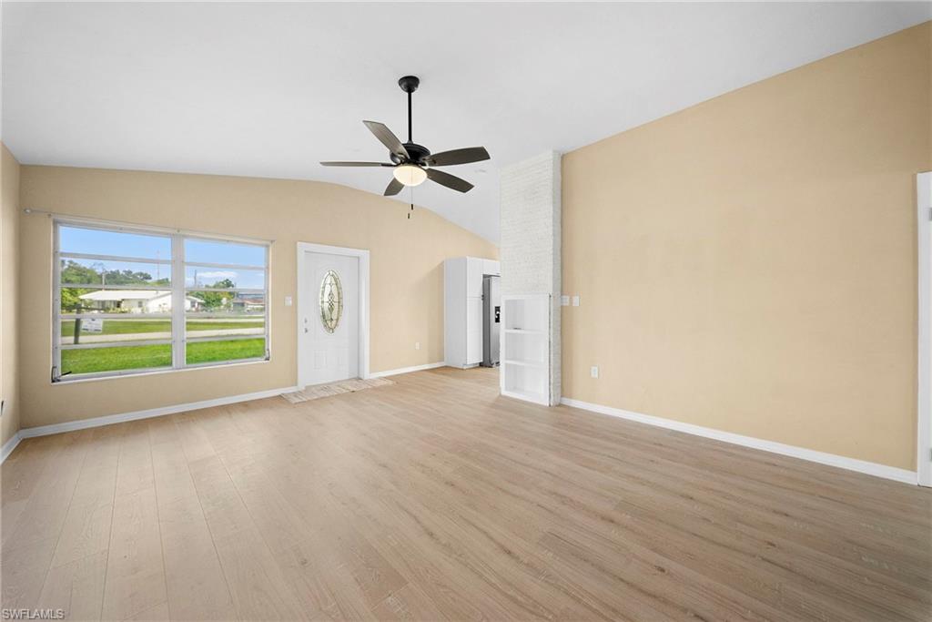 275 Lakeview Dr Property Photo 5
