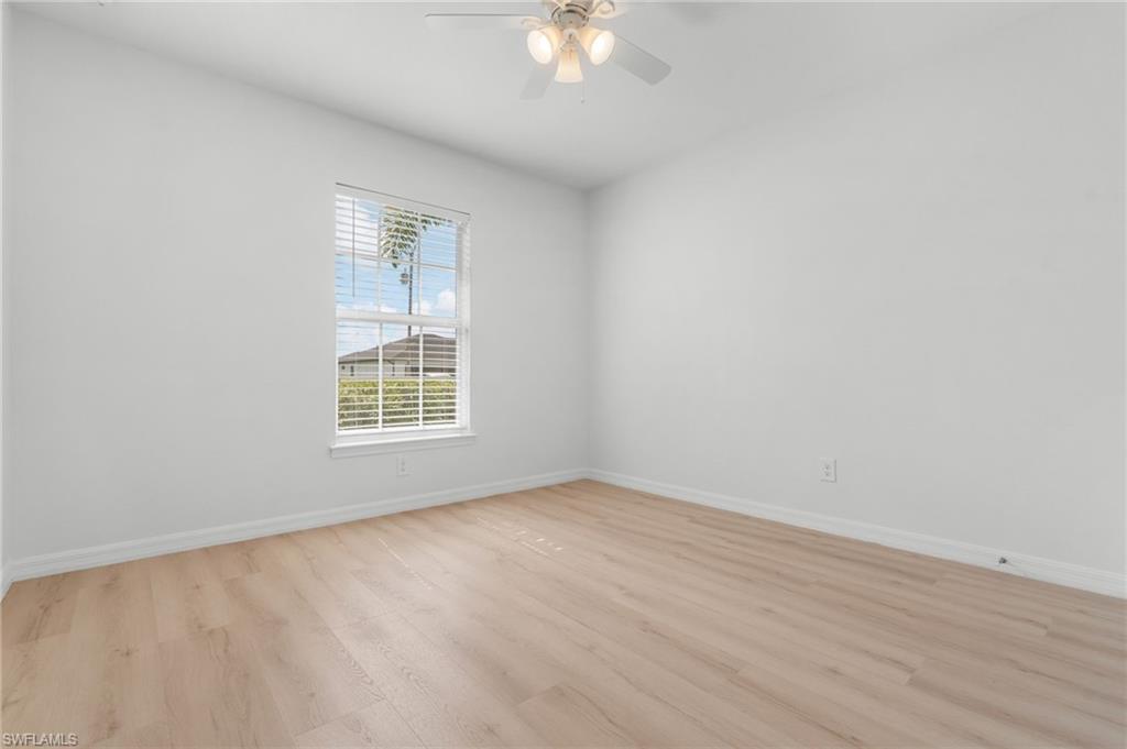 475 Ne 3rd Pl Property Photo 24