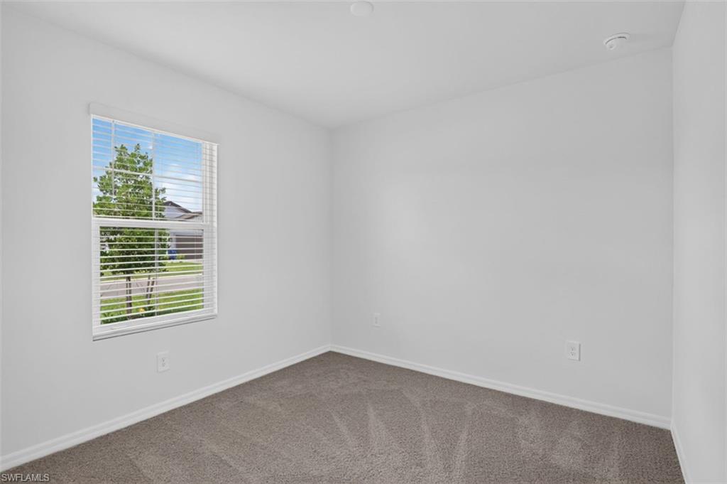 243 Lakeside Breeze Way Property Photo 5