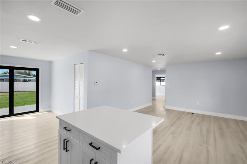 1389 Pine Ave Property Photo 10