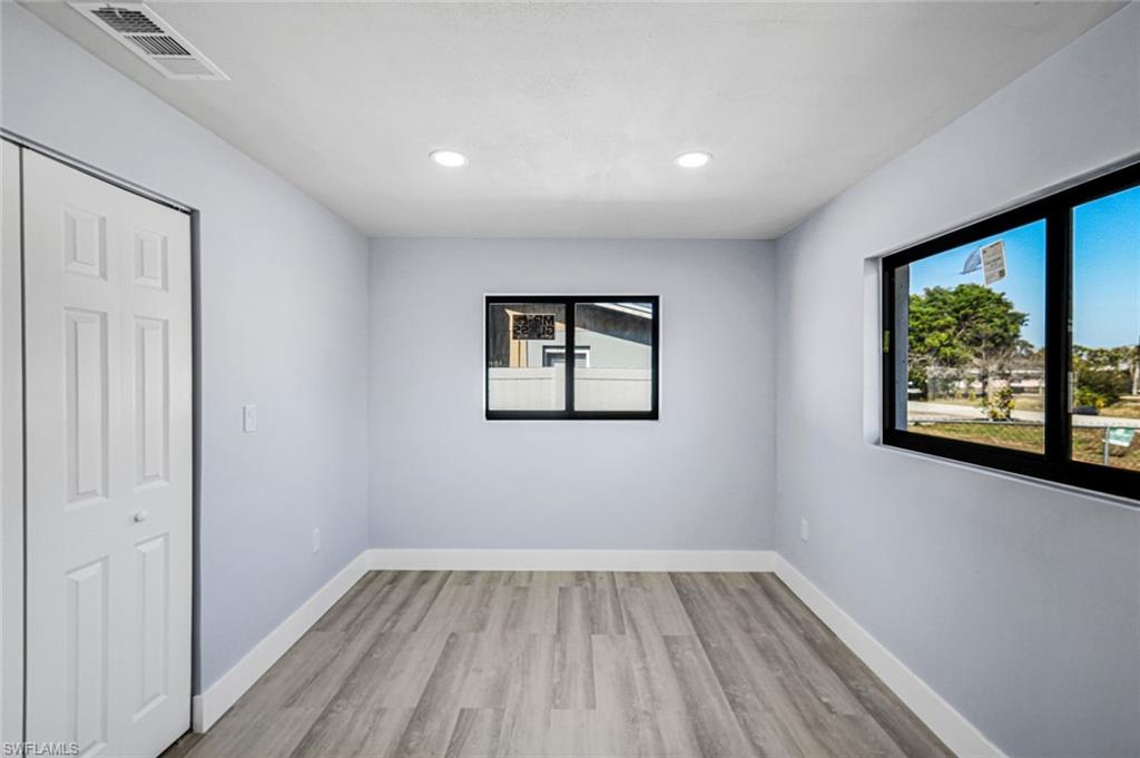 1389 Pine Ave Property Photo 14