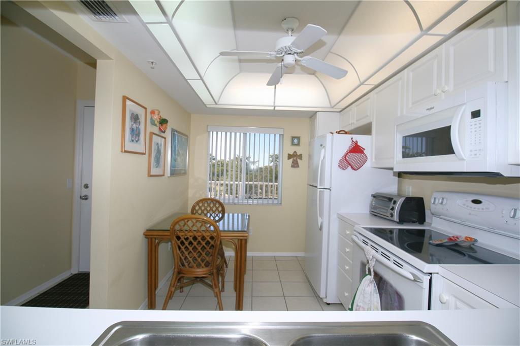14931 Park Lake Dr 303 Property Photo 6