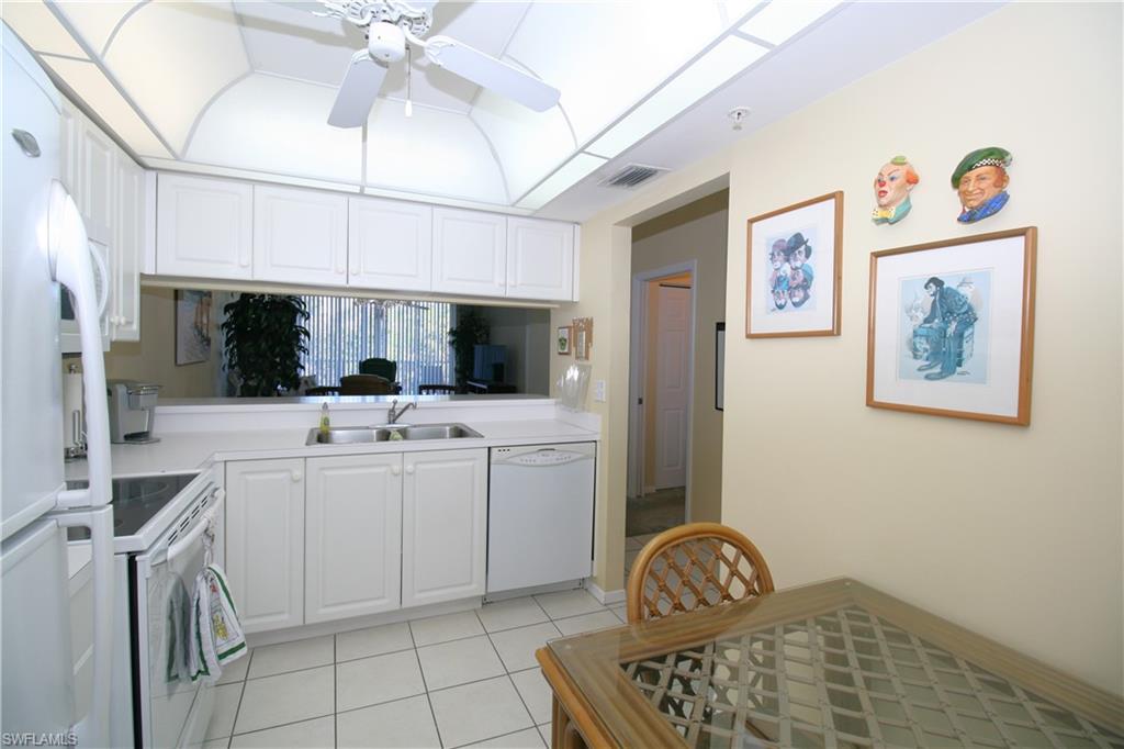 14931 Park Lake Dr 303 Property Photo 9