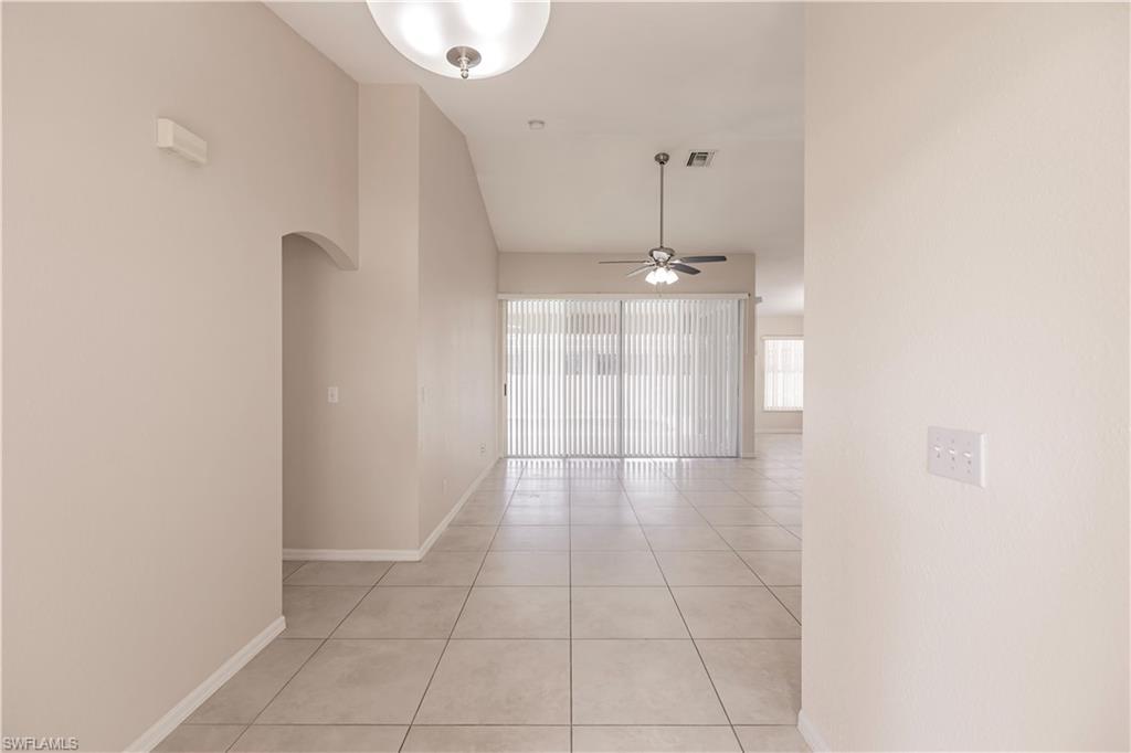 2107 Sw 30th Ter Property Photo 3