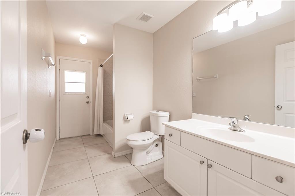 2107 Sw 30th Ter Property Photo 32