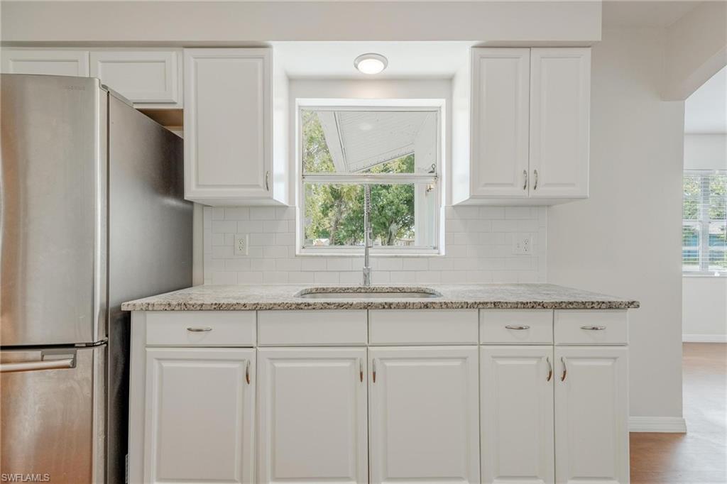 13830 5th St Property Photo 2