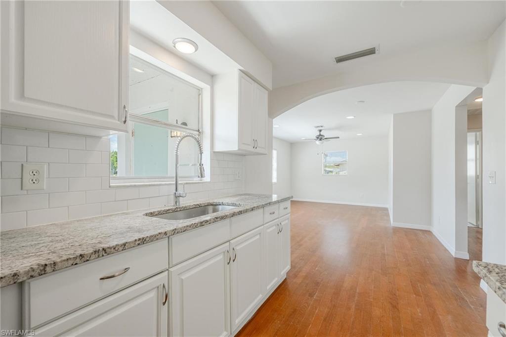 13830 5th St Property Photo 4
