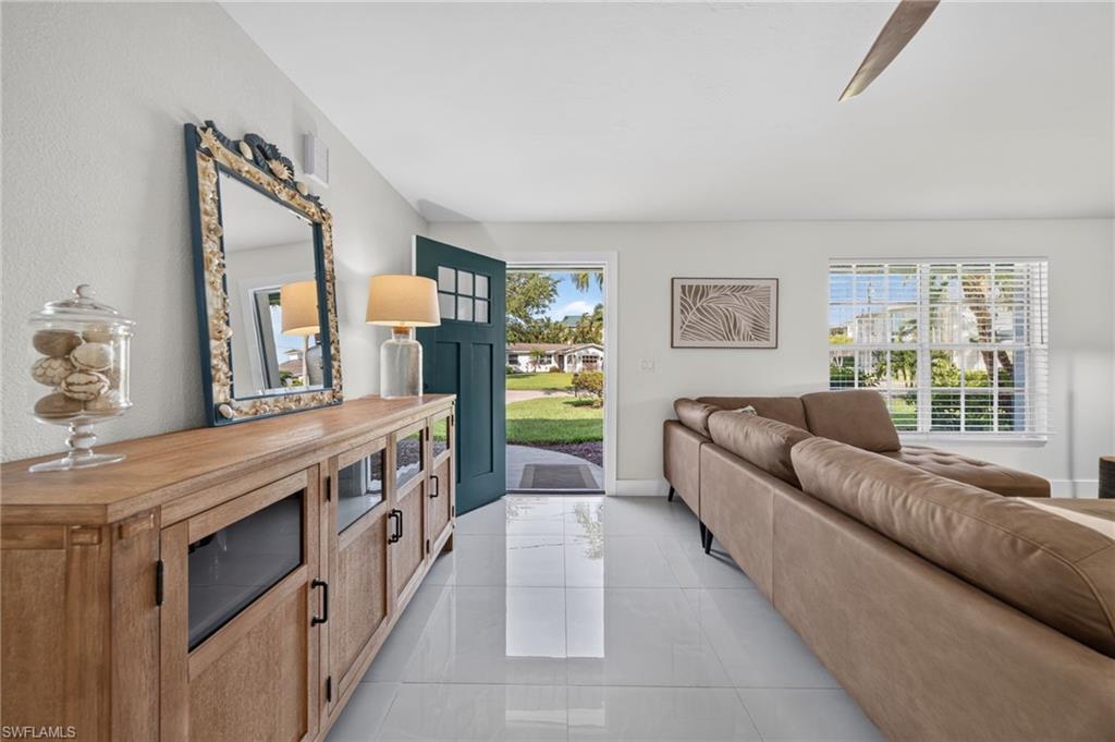 27228 Gasparilla Dr Property Photo 4