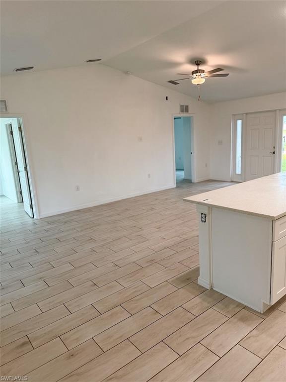 1825 Ne 36th Ln Property Photo 6