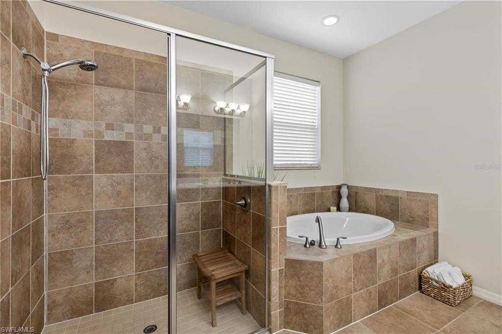 12841 Seaside Key Ct Property Photo 16