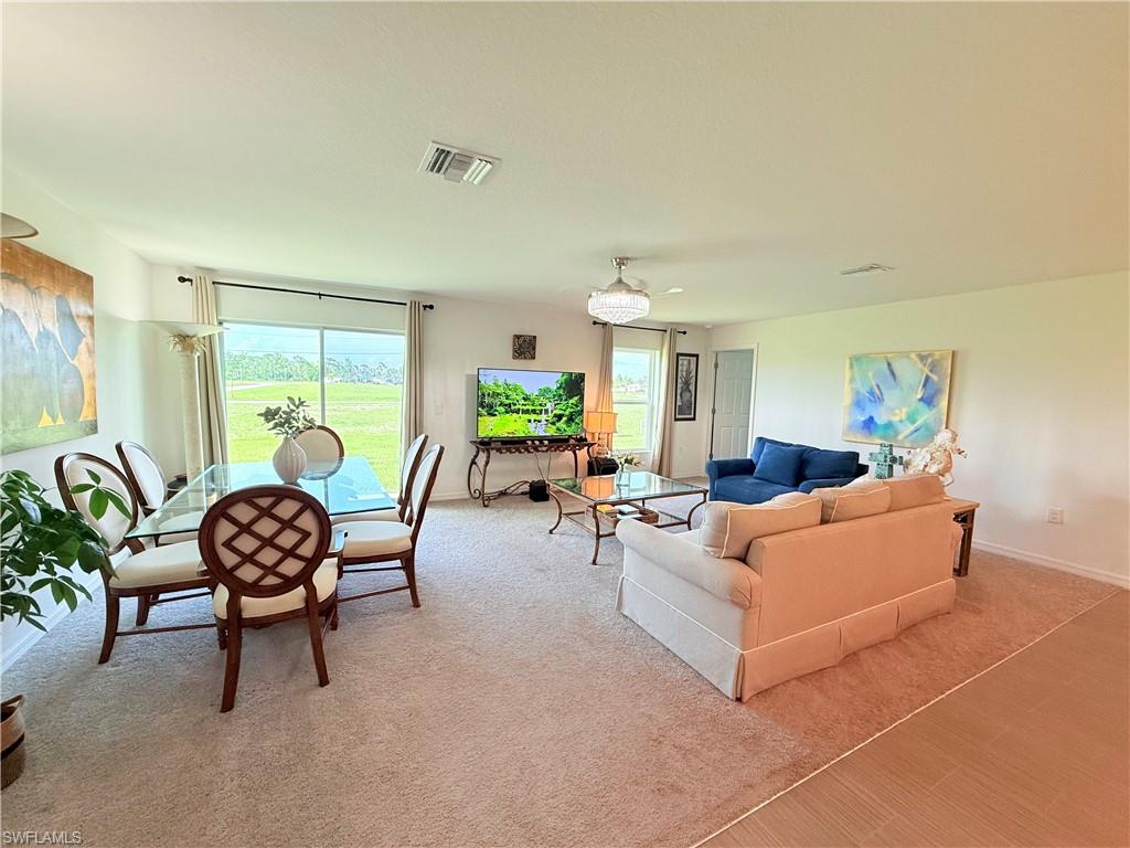 726 Nw Douglas Cir Property Photo 9