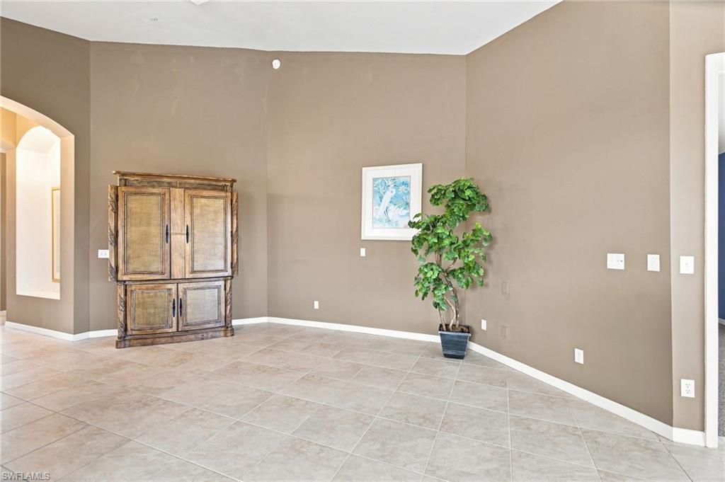 271 Lenell Rd 4 Property Photo 8