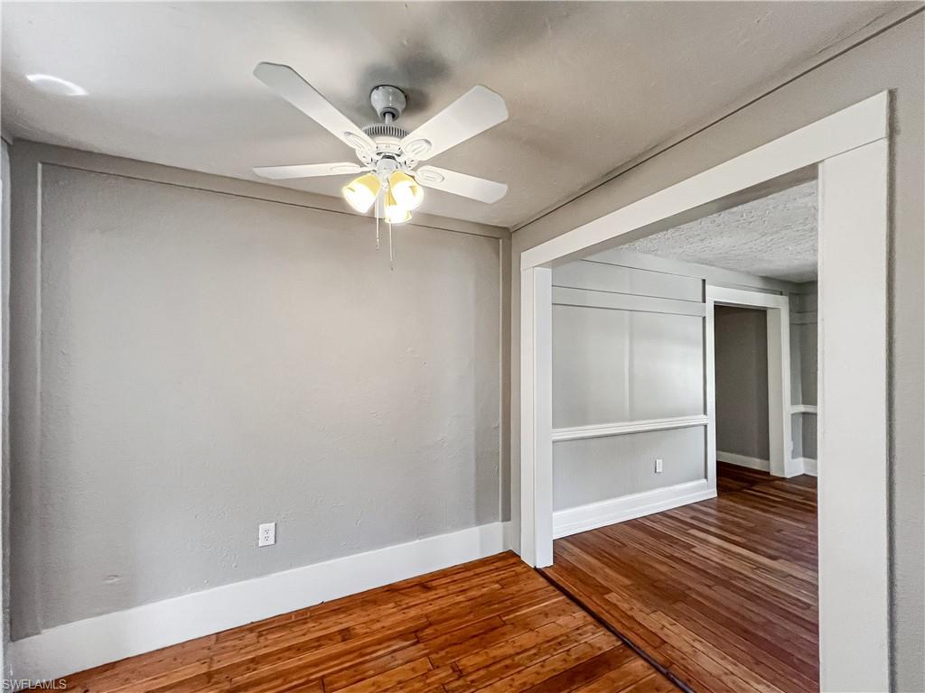 2342 Stella St Property Photo 9