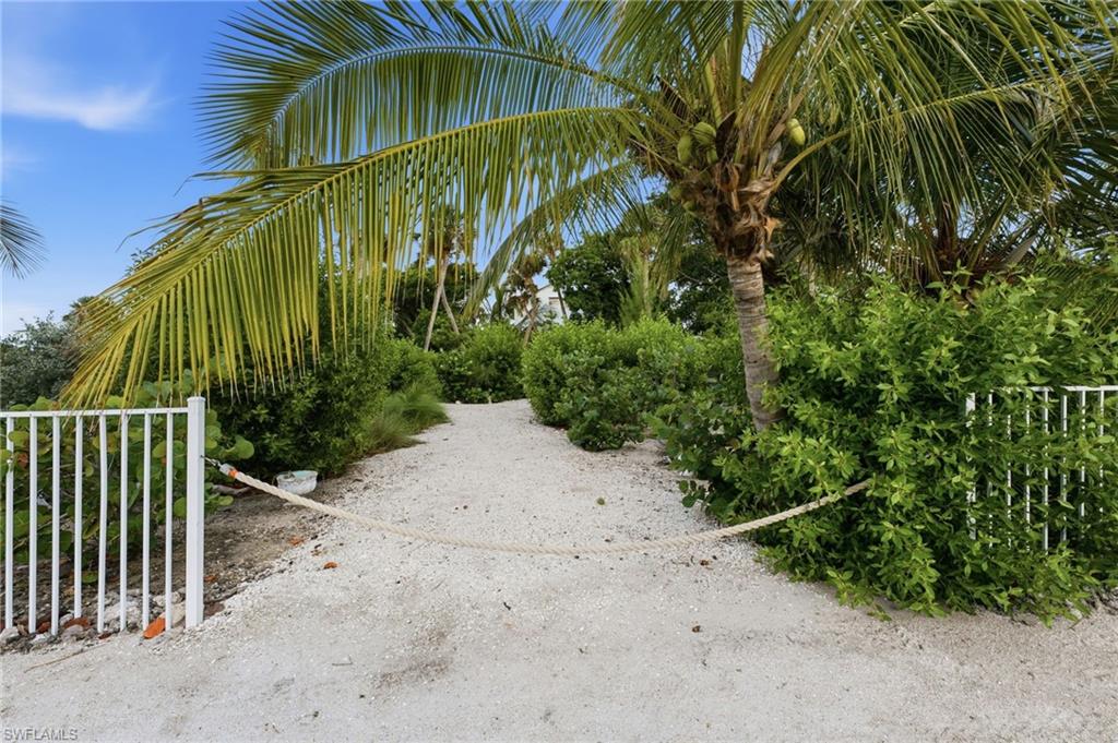201 White Pelican Dr Property Photo 40