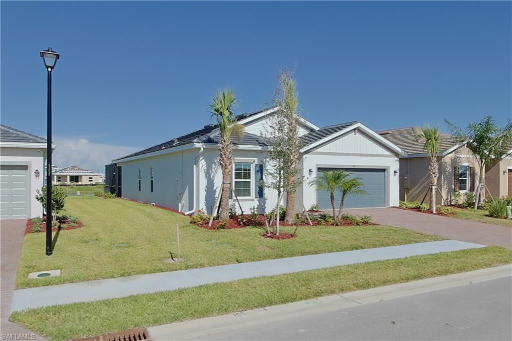 3947 Coneflower St Property Photo 5