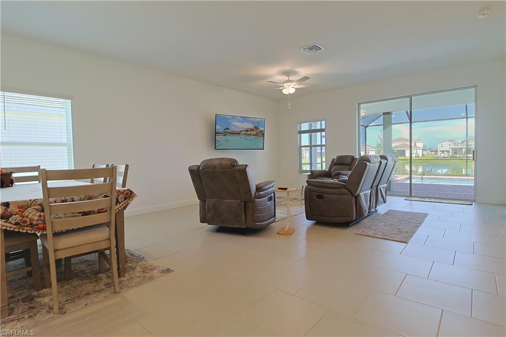 3947 Coneflower St Property Photo 16
