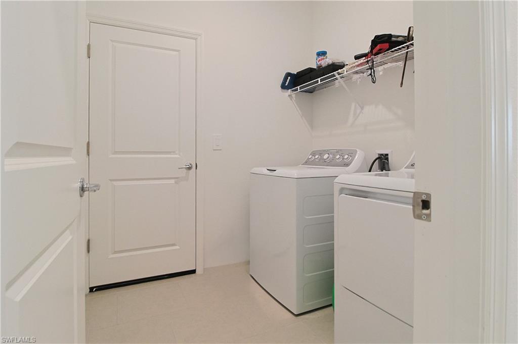 3947 Coneflower St Property Photo 26