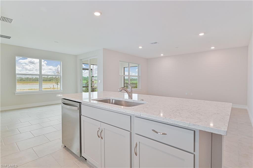 44526 Palm Frond Dr Property Photo 4