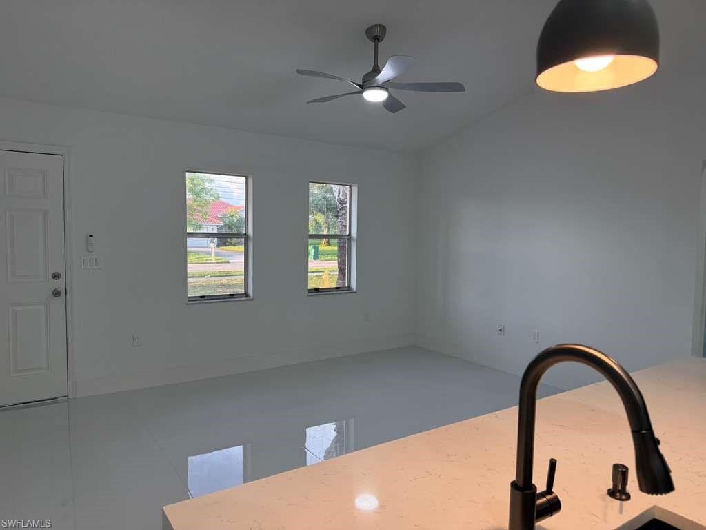 21229 Peachland Blvd Property Photo 4