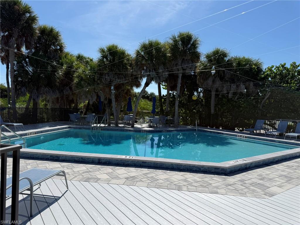4486 Hammock Ct Property Photo 14