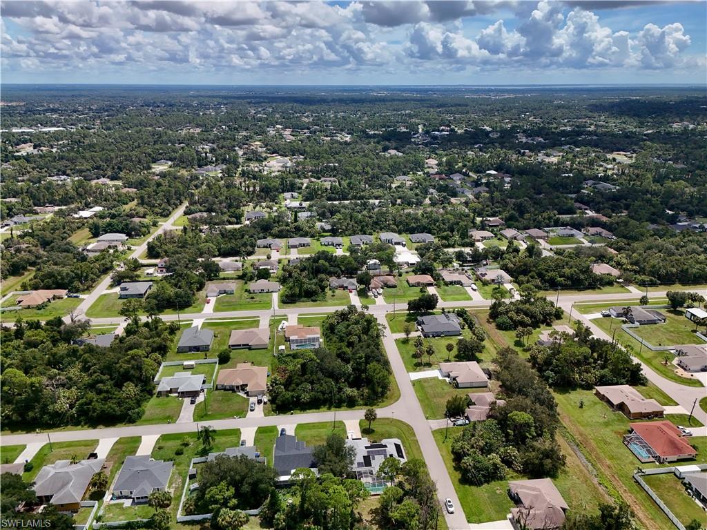 Monday Ter Property Photo 6