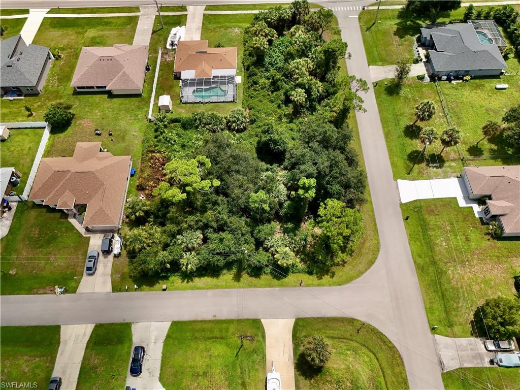 Monday Ter Property Photo 21