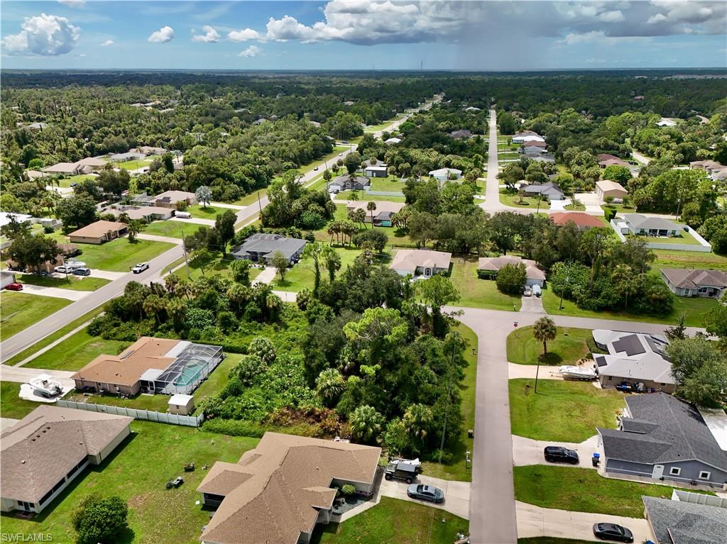 Monday Ter Property Photo 33