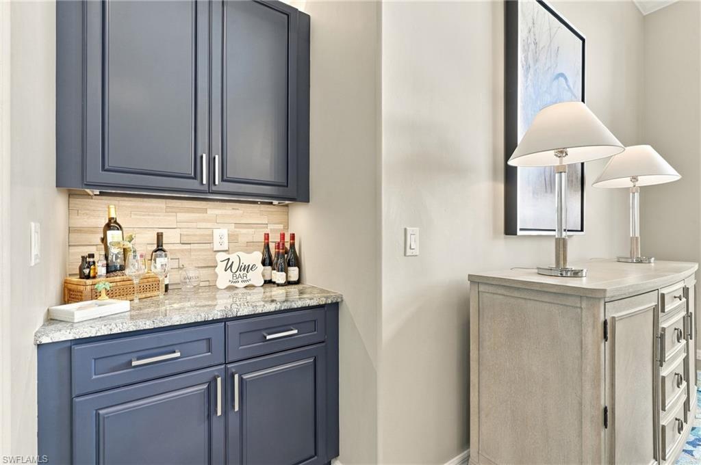 15892 Cranes Marsh Ct Property Photo 9