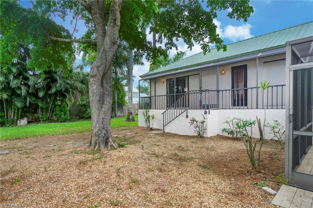 3209 W Riverside Dr Property Photo 47