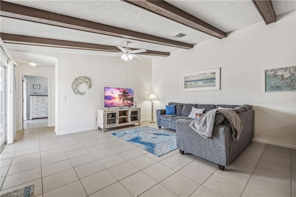 6394 Royal Woods Dr Property Photo 5