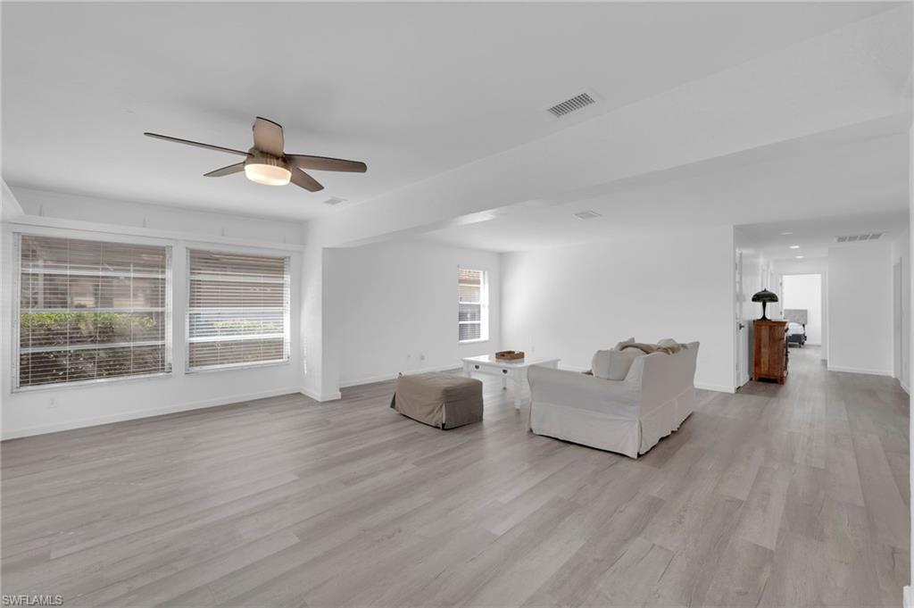 5584 Buring Ct Property Photo 7