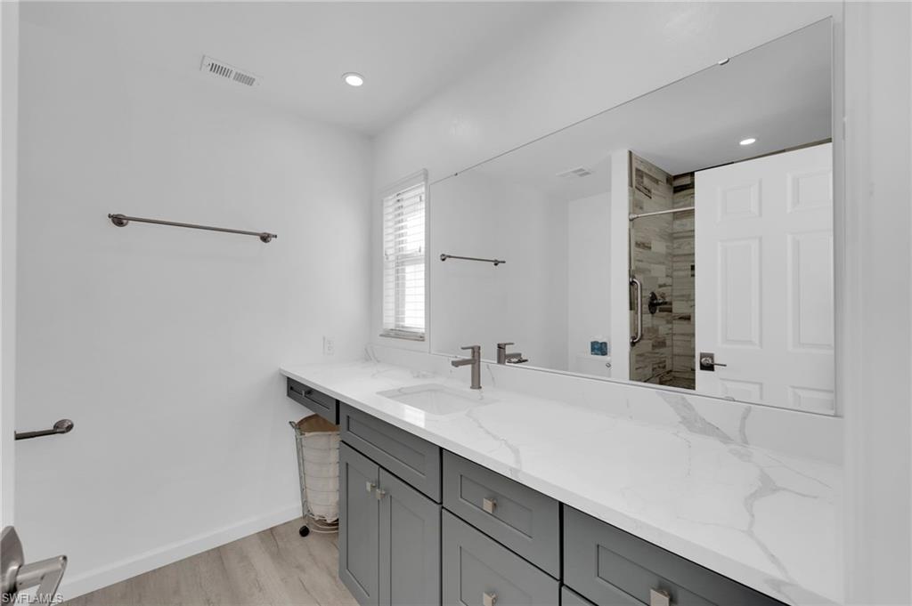 5584 Buring Ct Property Photo 19