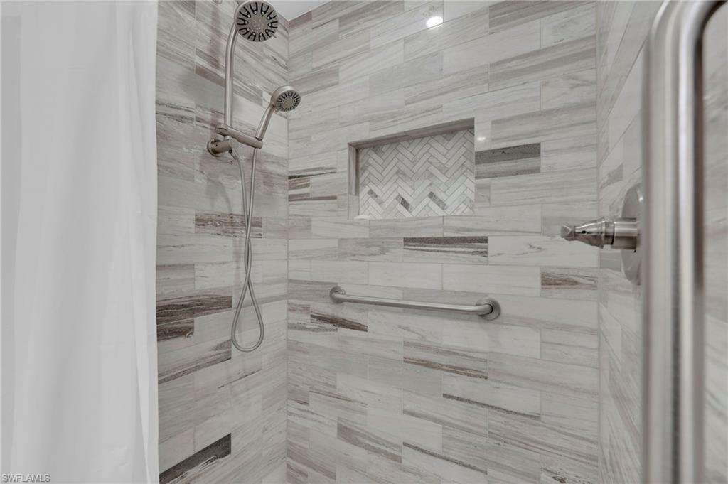 5584 Buring Ct Property Photo 22