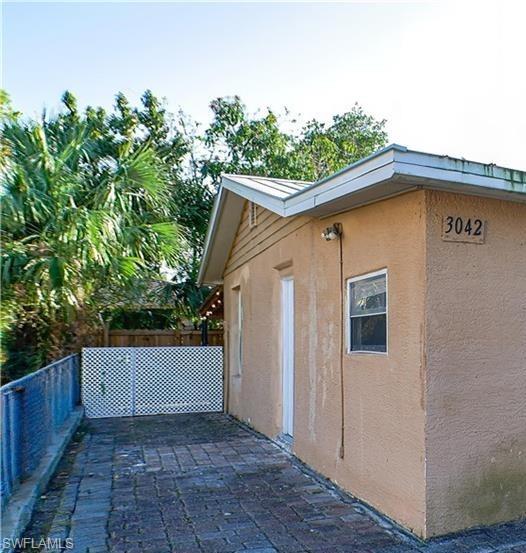3042 Douglas AVE Property Photo 1