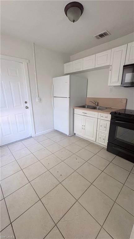 3042 Douglas Ave Property Photo 5
