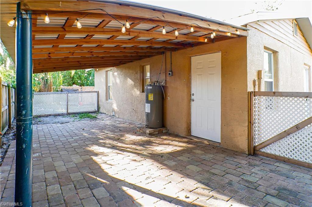 3042 Douglas Ave Property Photo 9