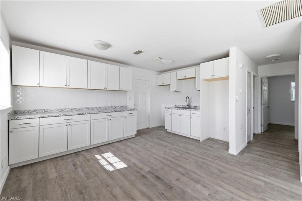 6106 Island Park Ct Property Photo 5