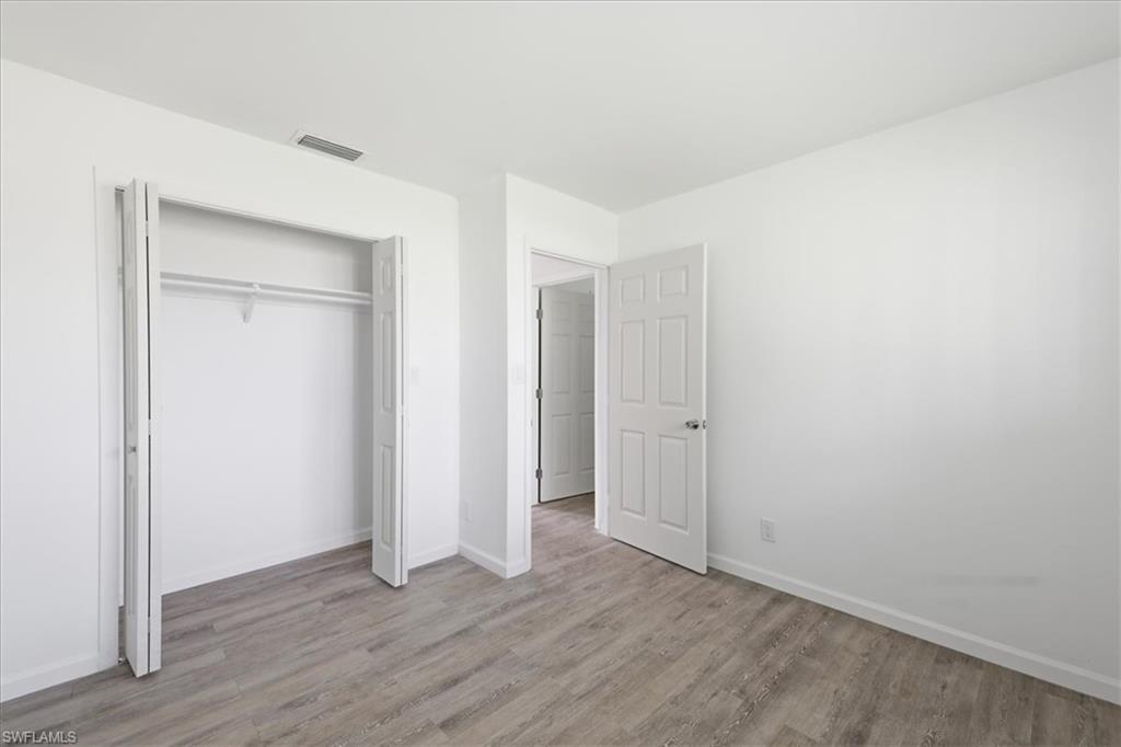 6106 Island Park Ct Property Photo 11