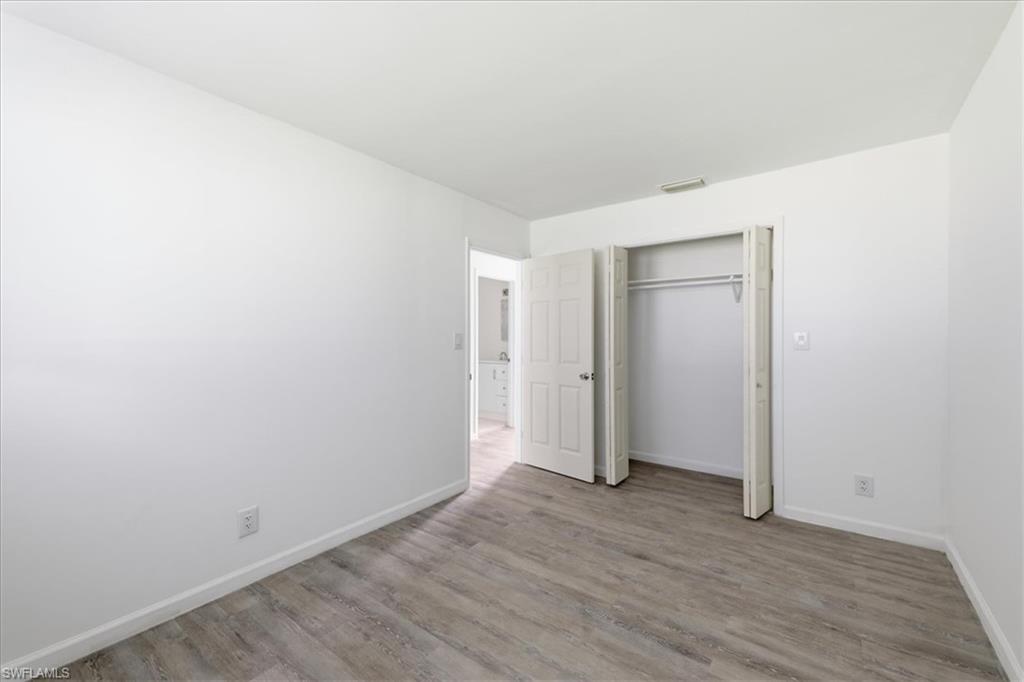 6106 Island Park Ct Property Photo 12