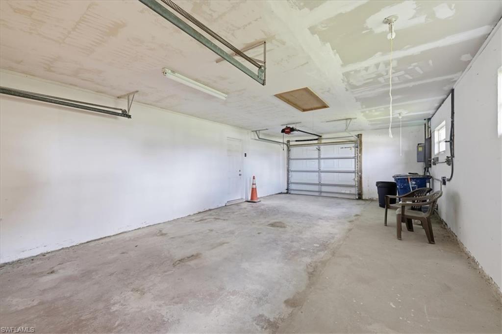 6106 Island Park Ct Property Photo 14