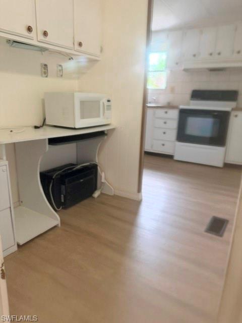 7680 Helen Rd Property Photo 4