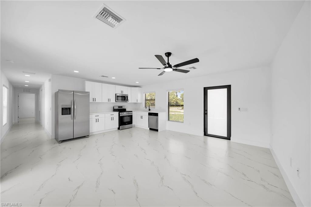4985 Fairway Ct Property Photo 5