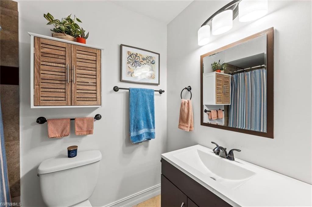 25486 Cockleshell Dr 806 Property Photo 12